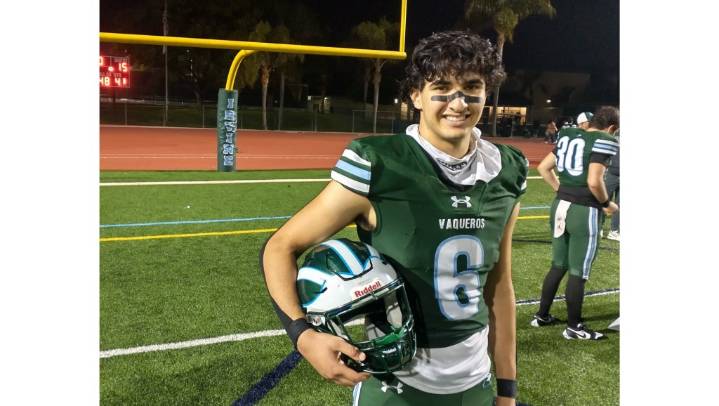Irvine football avoids any complications with victory over Sonora