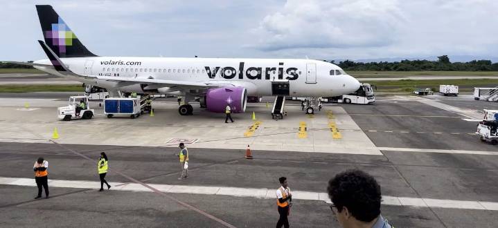 AFAC confirma operación “temporal” de aviones de Volaris con tripulación extranjera