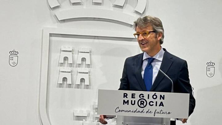 Murcia, tercera comunidad más beneficiada por la condonación de deuda, según la AIReF