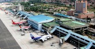 Venezuela: Seis aerolíneas internacionales suspenden vuelos ante anuncio de aumento de actividad militar