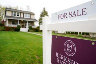 Study shows homebuyers receiving record discounts due to sellers' price cuts