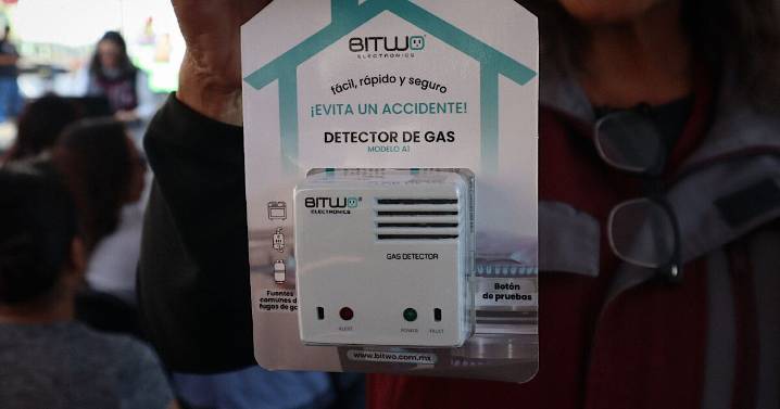 Gobierno de la CDMX inicia entrega de 10 mil detectores de gas en Unidades Habitacionales