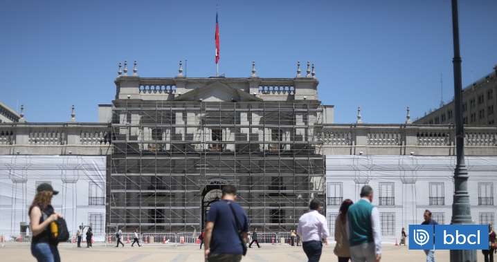 Paralizan obras en La Moneda: Presidencia dice que permisos son responsabilidad de empresa a cargo