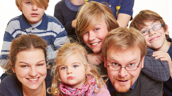 Should you cash in on the lifting of the two-child benefit cap with wild procreation?