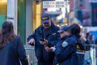 NYC evalúa regular radios encriptados del NYPD