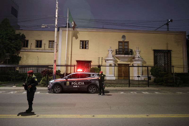 Peru breaks off diplomatic relations with Mexico after ex