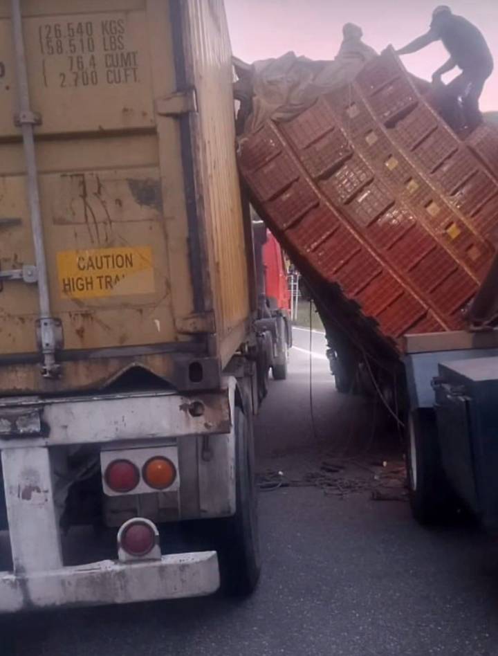 Gandola perdió su carga en el kilómetro 92 de la ARC