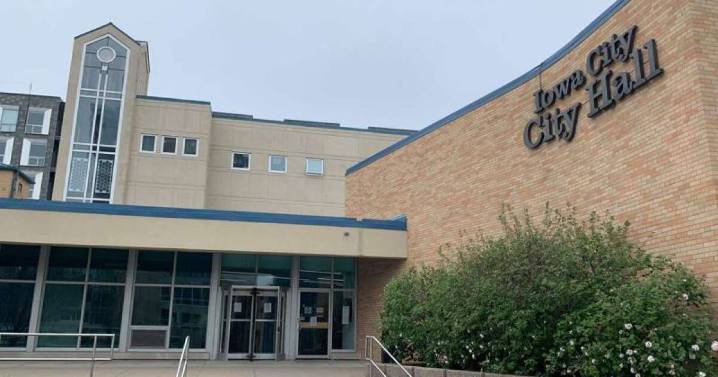 Iowa City Council incumbents win re