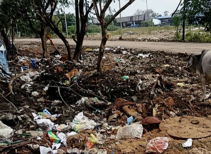 Bhubaneswar residents raise concern over garbage dumping in Kalinga Vihar K