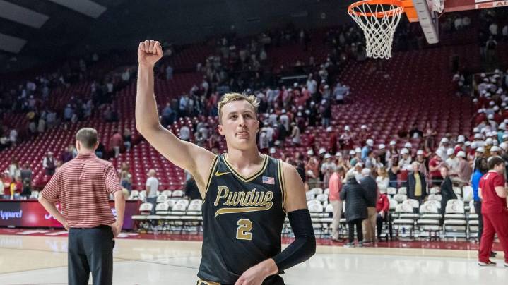 Purdue reclaims No. 1 from Houston in AP Top 25, Louisville and Illinois jump into top 10