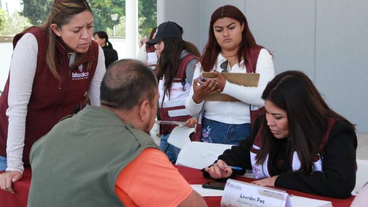 Atiende Lourdes Paz cerca de 90 peticiones en el primer “Día del Pueblo: Audiencias Ciudadanas”