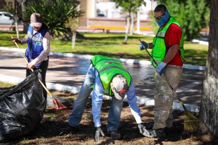 Supervisa Bonilla mantenimiento del Parque Santo Niño