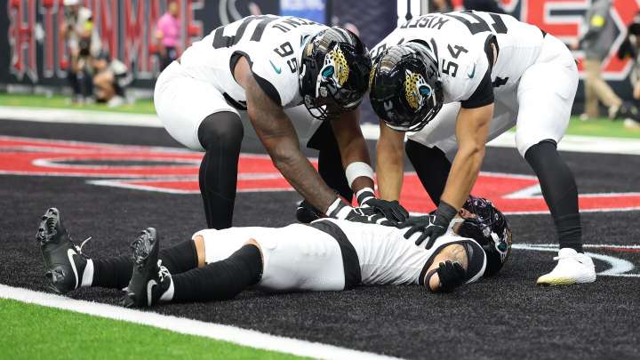 Parker Washington, Jaguars lead Texans 20