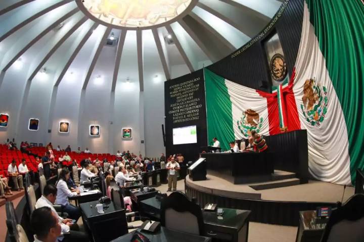 Se enfrentan los diputados de Morena y Movimiento Ciudadano; expresan desacuerdo entre discusión
