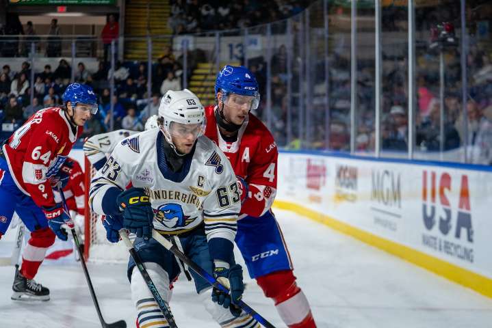Thunderbirds falter late, lose to Islanders in shootout