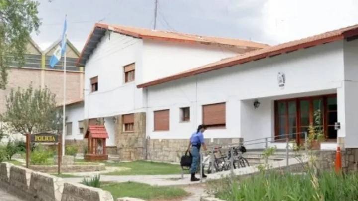 Investigan a dos policías de Buta Ranquil por vejaciones a una pareja