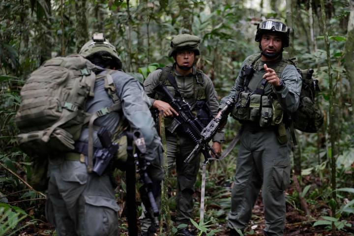 Medicina Legal informa de 15 niños muertos en bombardeos militares en Colombia entre agosto y noviembre