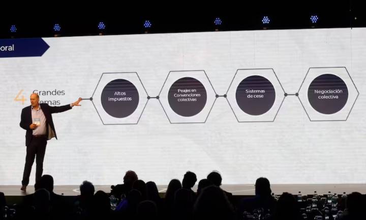 El Gobierno prepara un nuevo achique del Estado: buscan reducir el 10% del personal