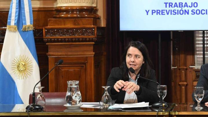 Con el apoyo de Patricia Bullrich, la senadora Carmen Álvarez Rivero abandonó el PRO y ya es parte de La Libertad Avanza