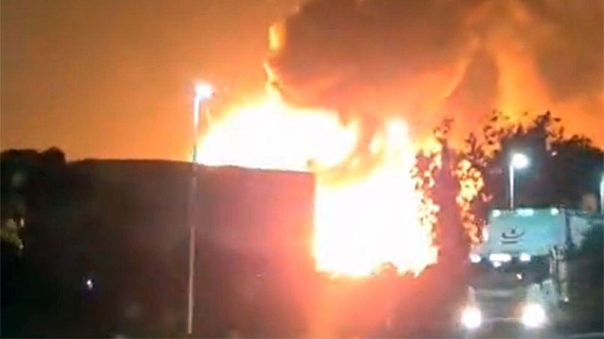 Los impresionantes videos de la explosión en un predio de Ezeiza
