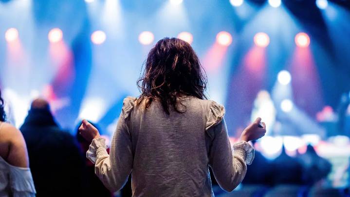 Entre la Biblia y el arcoíris: nuevas lecturas de la fe en México