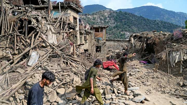 Video: 20 muertos deja fuerte terremoto de magnitud 6,3 en Afganistán: Sismo destruyó la Mezquita Azul