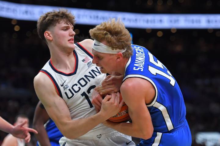 AP Top 25 basketball: BYU Cougars drop to No. 9 after losing to UConn