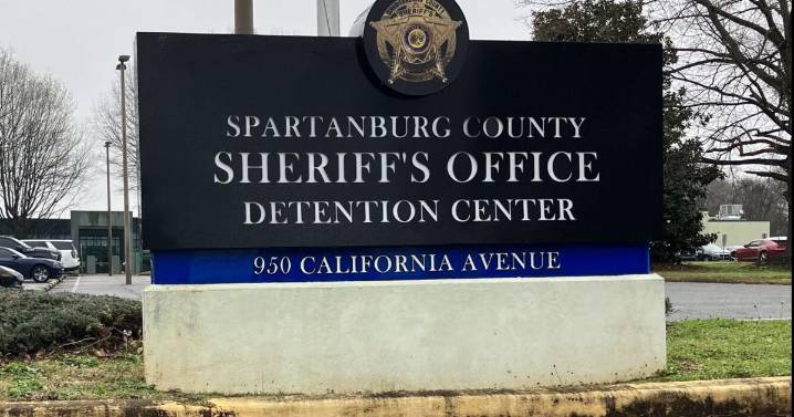 Spartanburg deputy accidently shoots themself at county jail