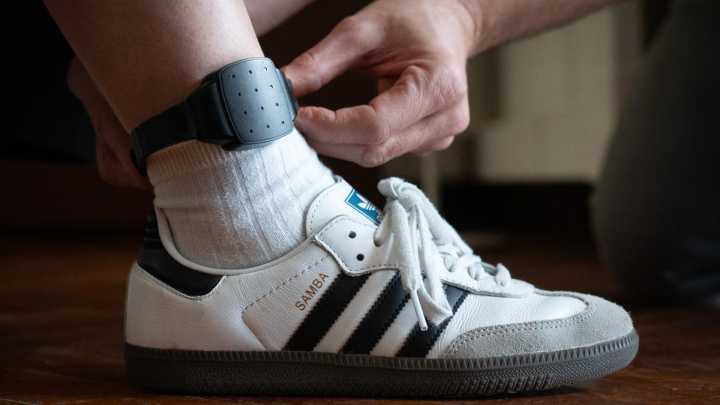 La Xunta de Galicia advierte de nuevos fallos en las pulseras telemáticas de protección a mujeres: "Llueve sobre mojado"