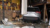 6 injured after car crashes into Bloomfield Twp. restaurant