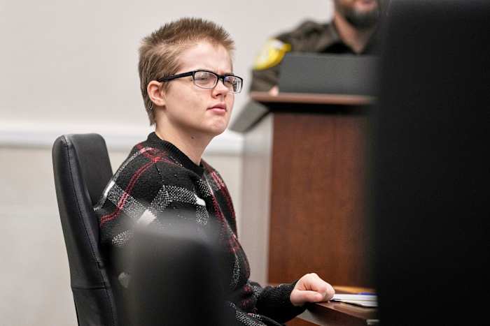 Slender Man attacker won't fight extradition to Wisconsin after fleeing group home