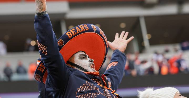 The Bear’s Den, November 7, 2025