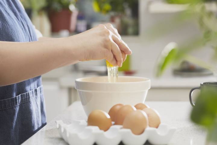 Egg Whites vs. Whole Eggs: Which Is Better for Fat, Protein, and Cholesterol?