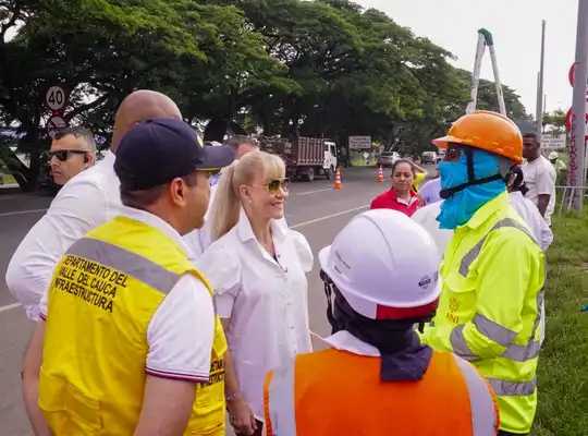 Iluminación de la recta Cali–Palmira y obras 5G avanzan