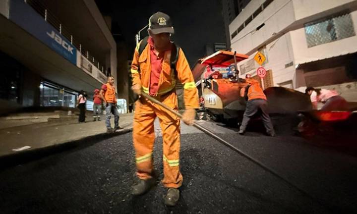 Alcaldía de Cali acelera la pavimentación del barrio Obrero