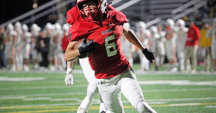 Three early touchdowns in 61-second span lift Bozeman to playoff win over Missoula Hellgate