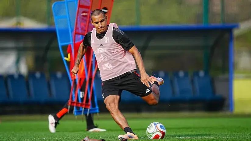 Con 'Nazario' Valera como protagonista: Perú entrenó con miras a duelo ante Chile que venció a Rusia