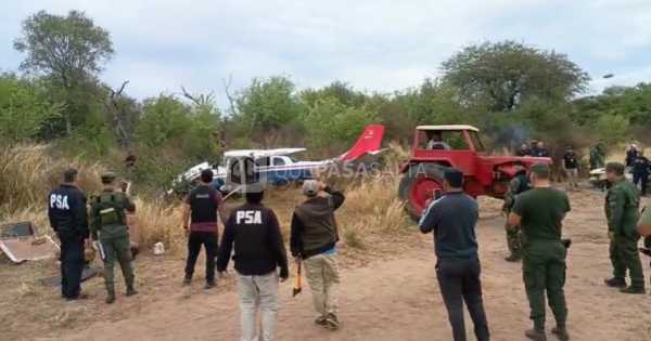 Hallan más droga enterrada y confirman cuatro detenidos en la avioneta que cayó en Salta
