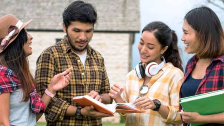 Career In Consulting: How Students Can Build A Future-Ready Career In The Era Of AI