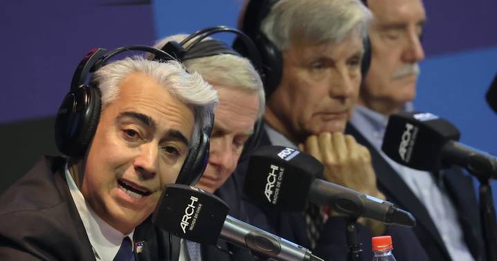 ME-O increpa a Kaiser por posibilidad de indultar a Krassnoff: “Asesinó a dos tíos míos y a mi padre”