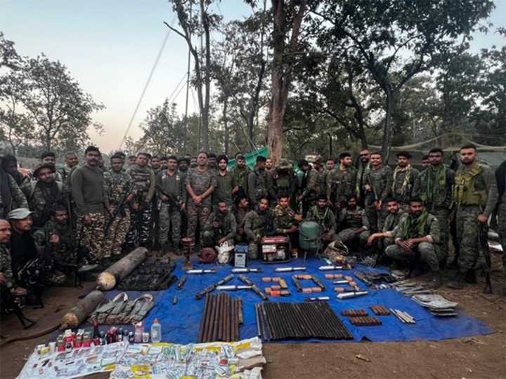 Firing between naxals, security forces in Chhattisgarh
