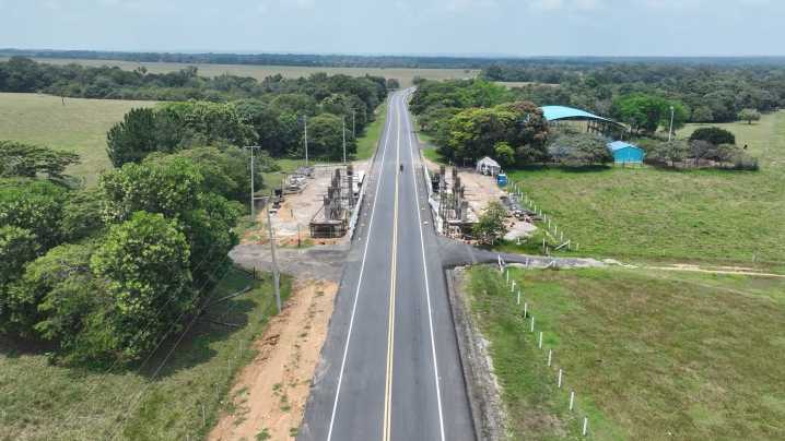 Restricciones vehiculares nocturnas por izaje de vigas en puente peatonal del tramo Paratebueno