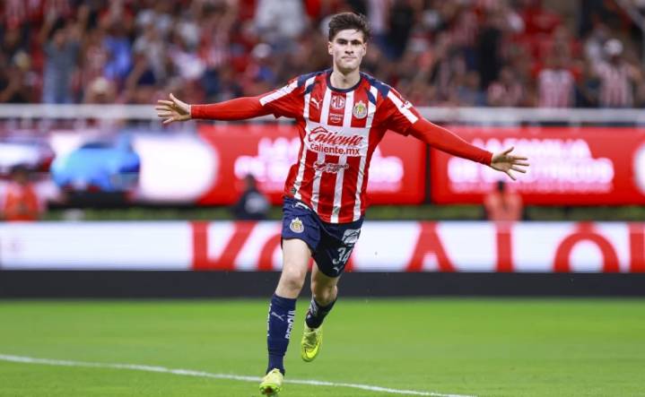 Piden oportunidad para “La Hormiga” González en la selección mexicana