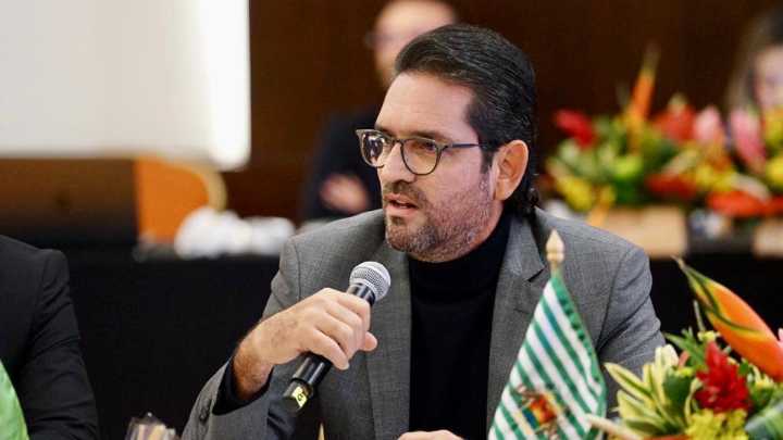 Juan Guillermo Zuluaga se baja de su candidatura presidencial: Fuerza de las Regiones pierde a su segundo miembro