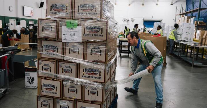 The feds want to know more about the people on food stamps. How Newsom responded