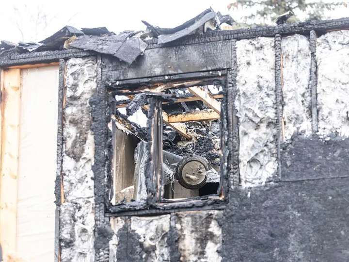 Calgary fire crews respond to two-alarm fire in Taradale Close