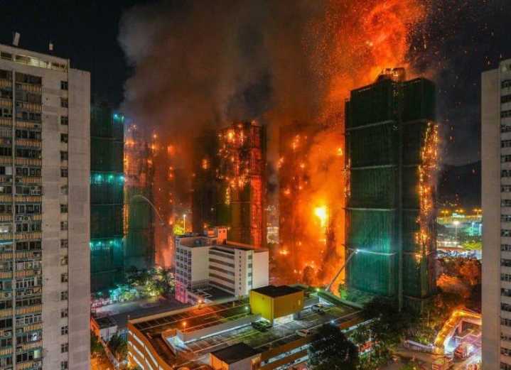 Sube a 146 el número de víctimas tras devastador incendio en complejo residencial de Hong Kong