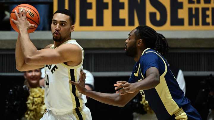 Akron men's basketball at No. 1