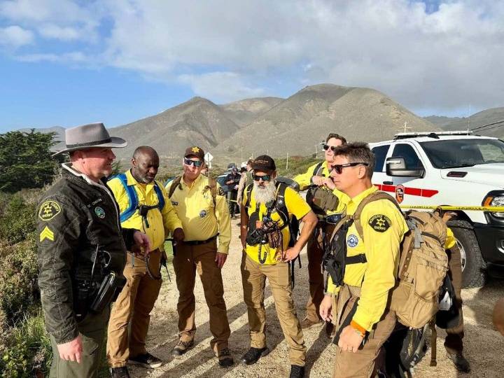 Five-year-old Calgary girl still missing, father dies after trying to save daughter from ocean waves in California