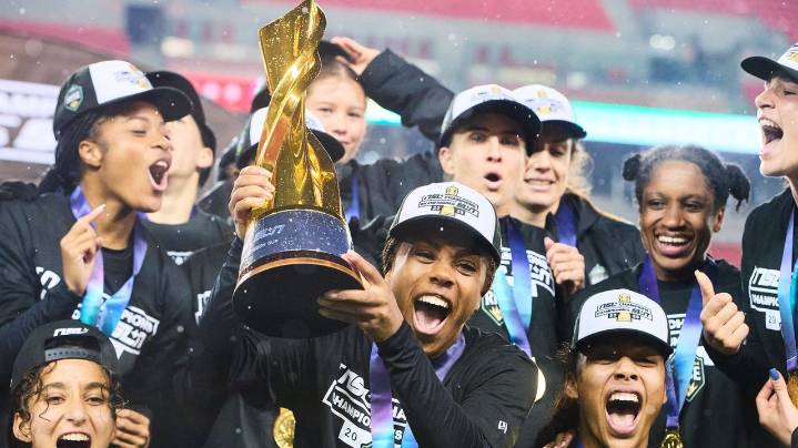 Canada announces investment in women's pro soccer at Northern Super League championship